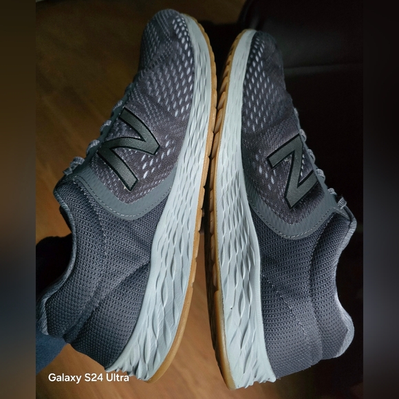 Sz 13 Men's 4E Wide NEW BALANCE FRESH FOAM ARISHI V2 Magnet/Grey - Picture 4 of 8